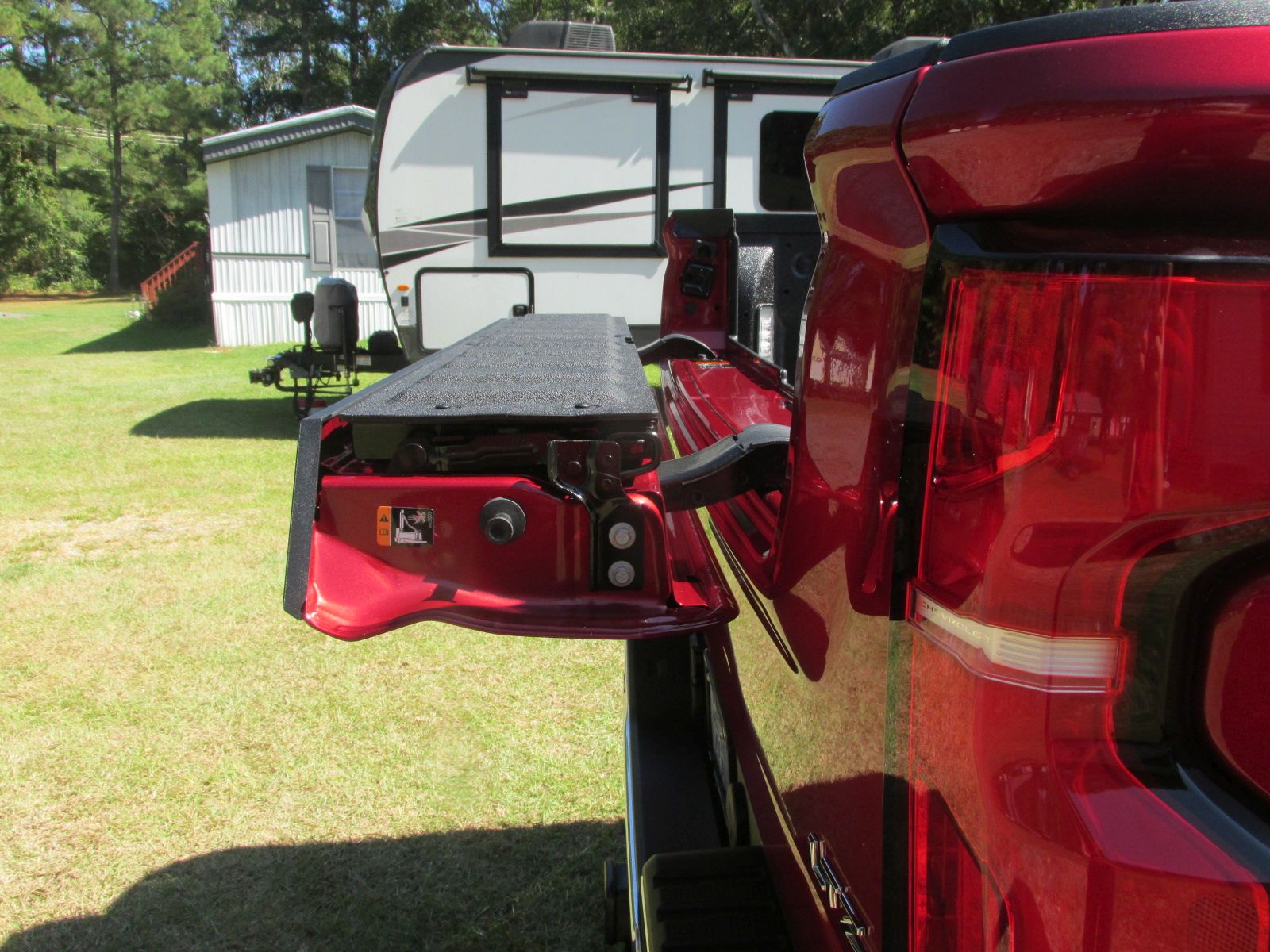 260908 003 tailgate 002A.jpg