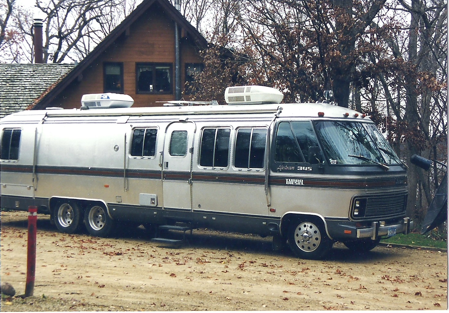 Airstream 1985 345 TD 4.jpg