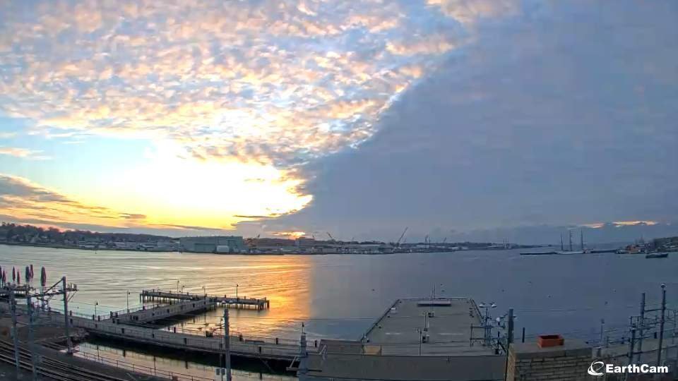 New-London-Harbor-Wednesday.jpg