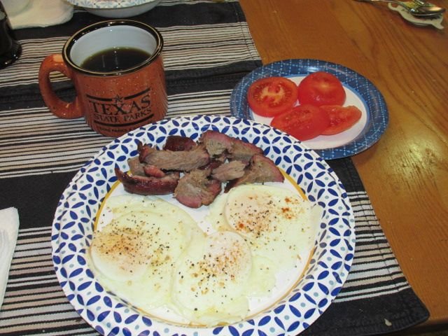 210115 001 eggs and ribs breakfast 003.jpg