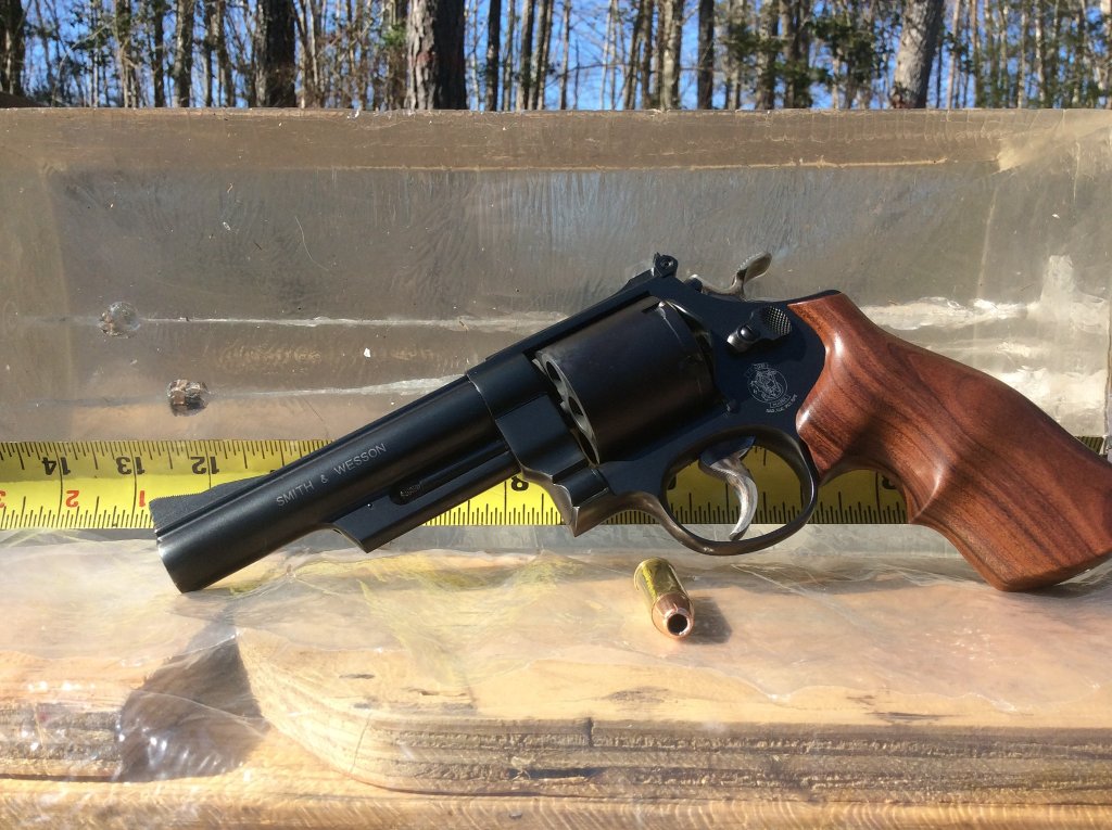 ballistic gel test of 230 gr XTP  45 colt load using SW Model 25.jpg