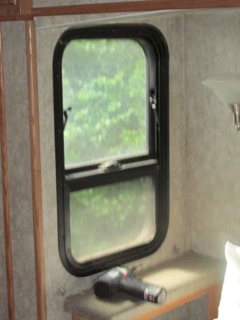 210429 002 OEM bedroom slide curtin removed 001.jpg
