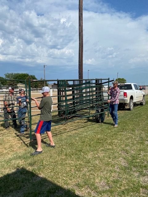 210616 001 working on Estelline Rodeo 006.jpg