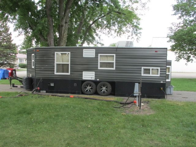 210719 001 new neighbor 004.jpg