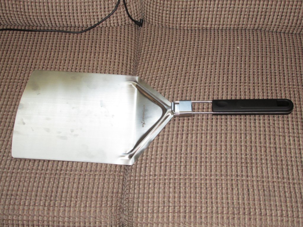 220424 001 Pizza Peel 002.jpg