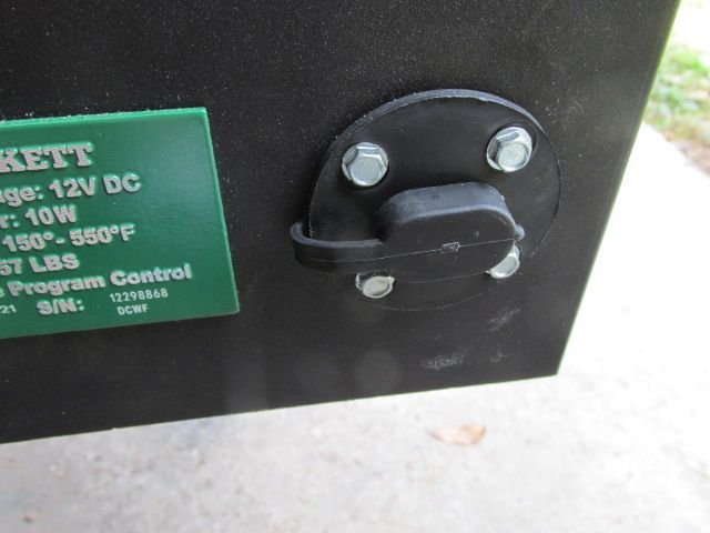 220524 001 replacement 12V plug 001.jpg