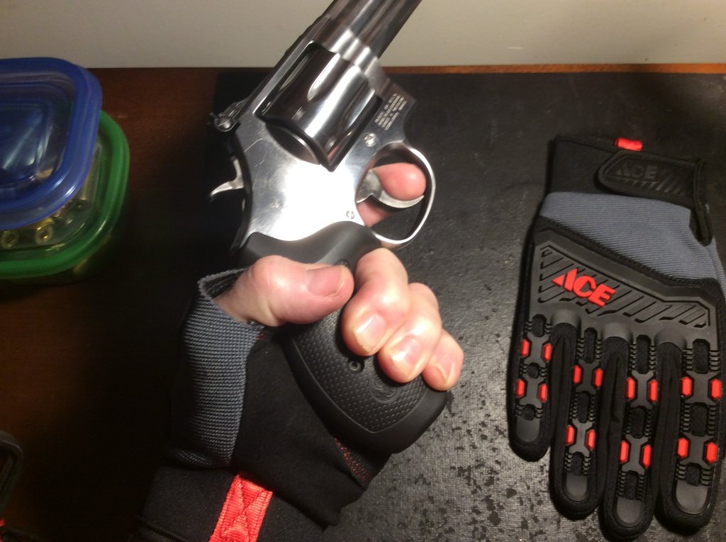 ace shooting glove.jpg