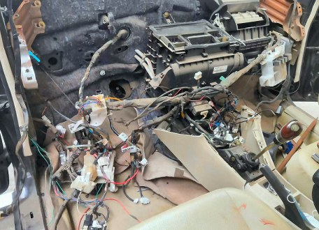 221129 001 donor car wiring loom 001.png