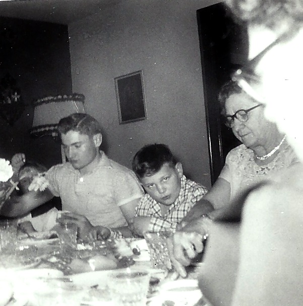 Christmas Dinner aprox 1949-50.jpg