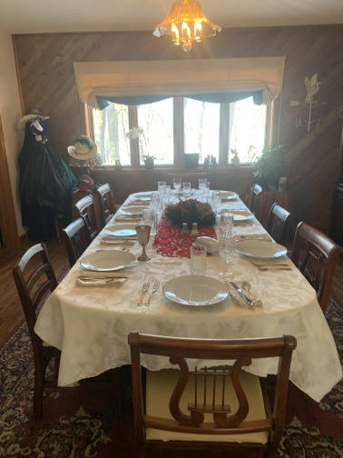 Xmas table 2022.JPG