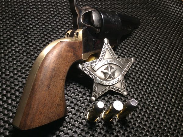 refinished grips on the 44 open top belly gun.jpg