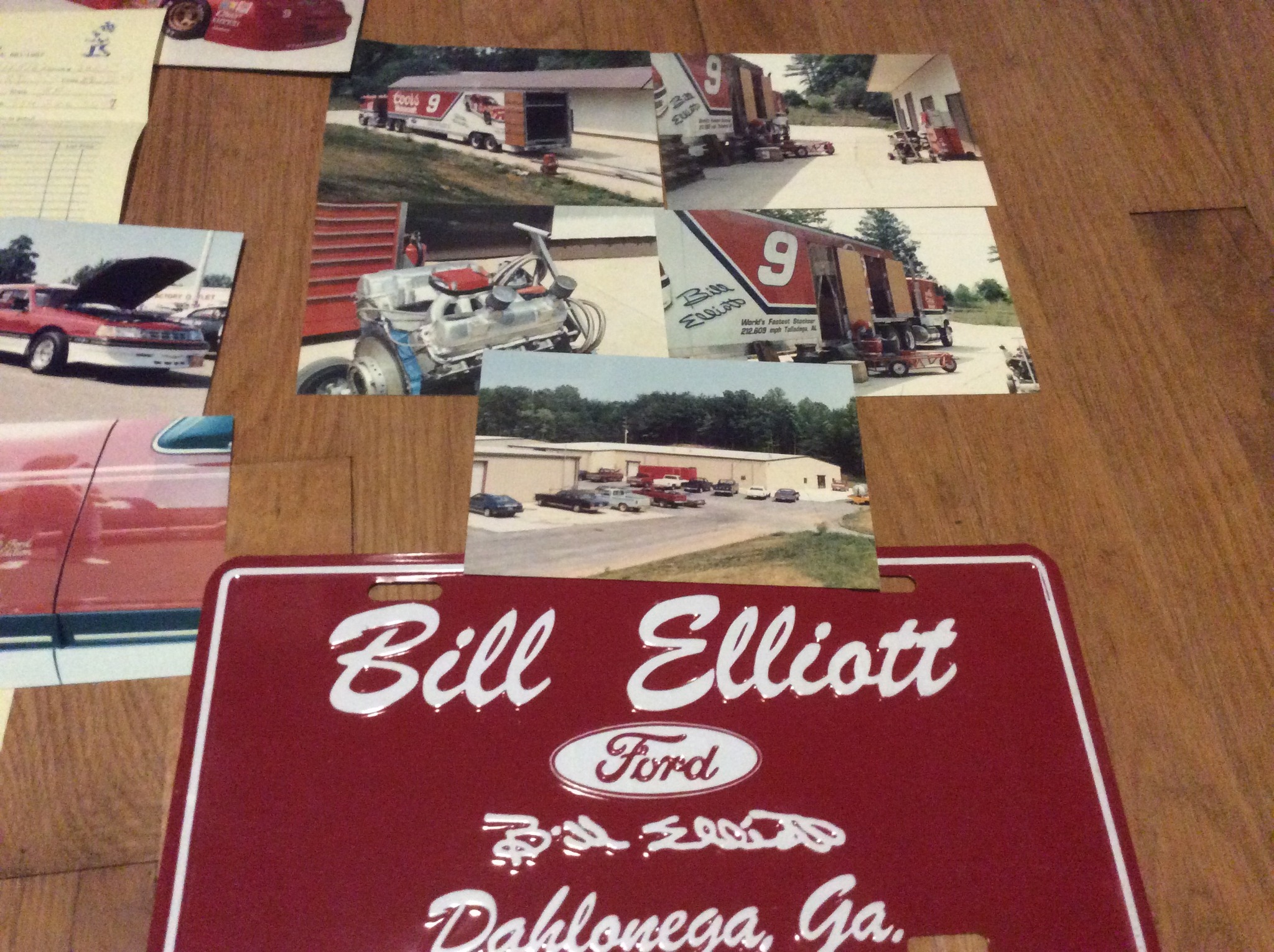 visited the Elliott's shop when they were loading up for another race.jpg