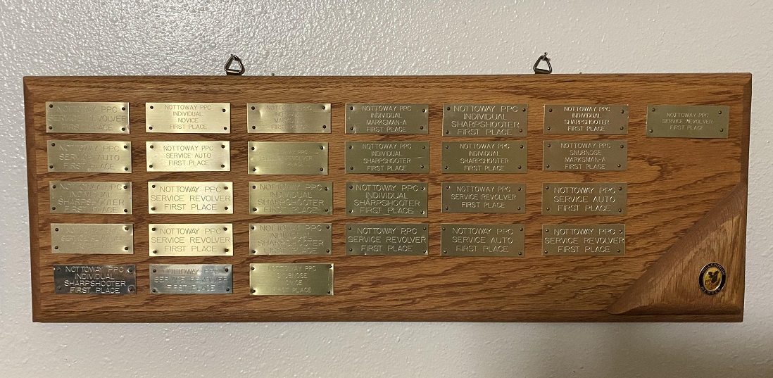 oak trophy mount.jpg