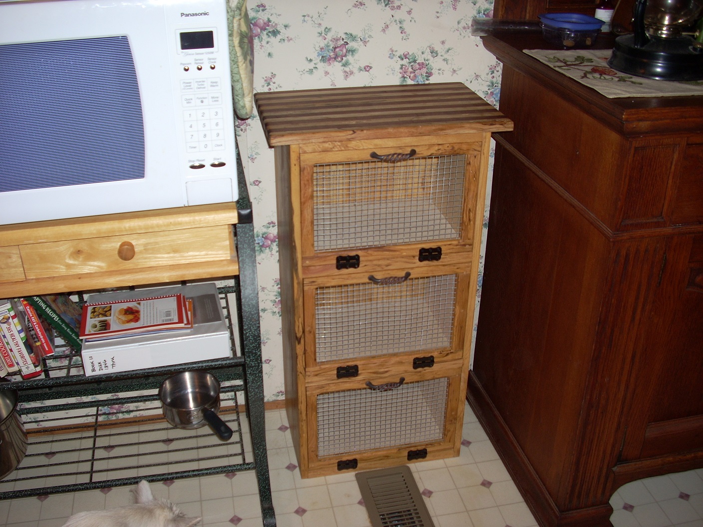 86 in the kitchen.jpg