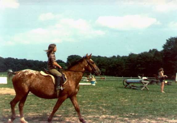 HOLLI_ON_SHAWNEE.jpg