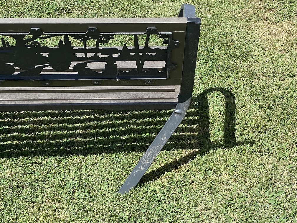 01 leg bent.jpg