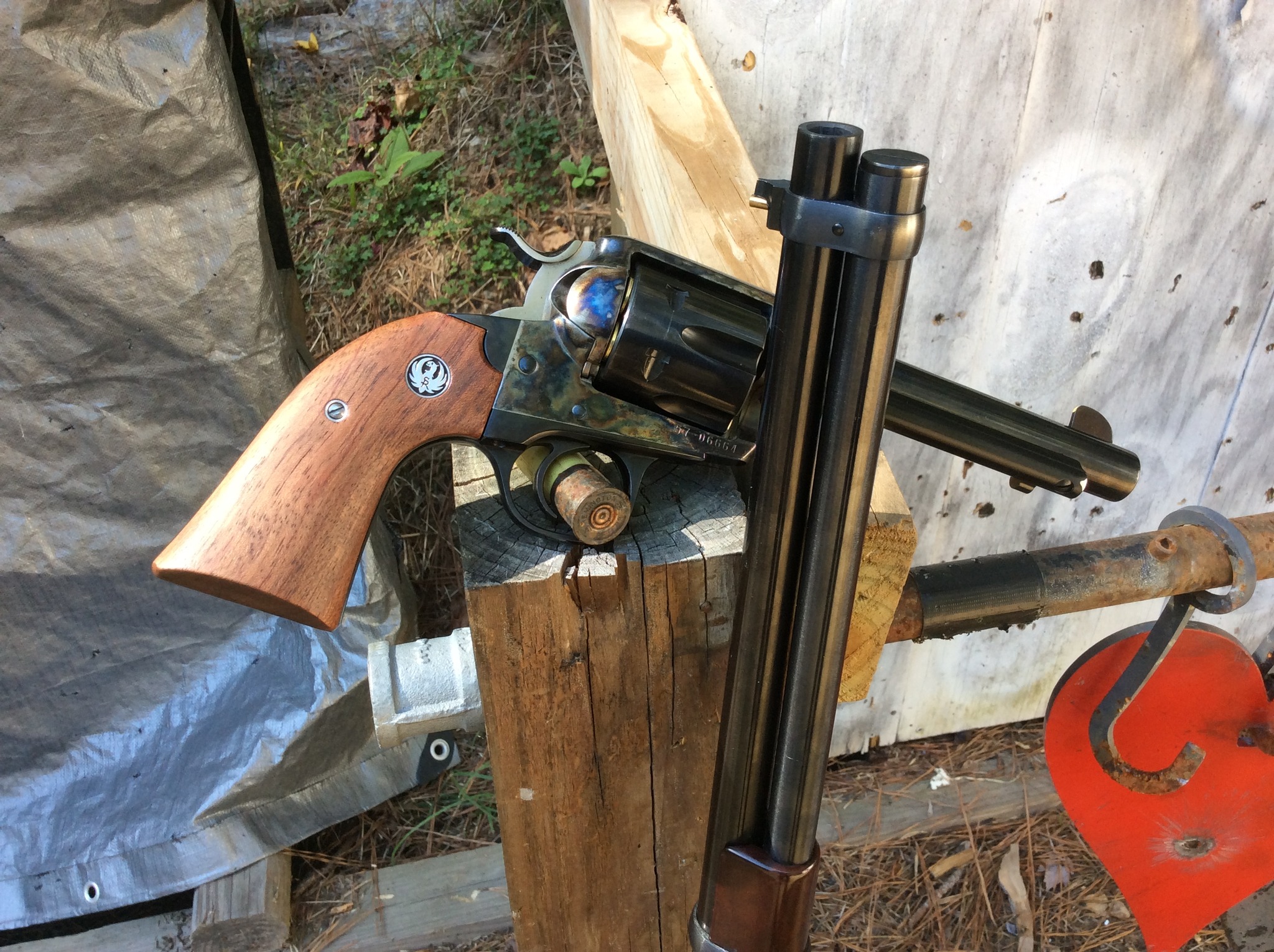 ruger bisley 44 mag and 1873 winchester rifle 44 mag.jpg