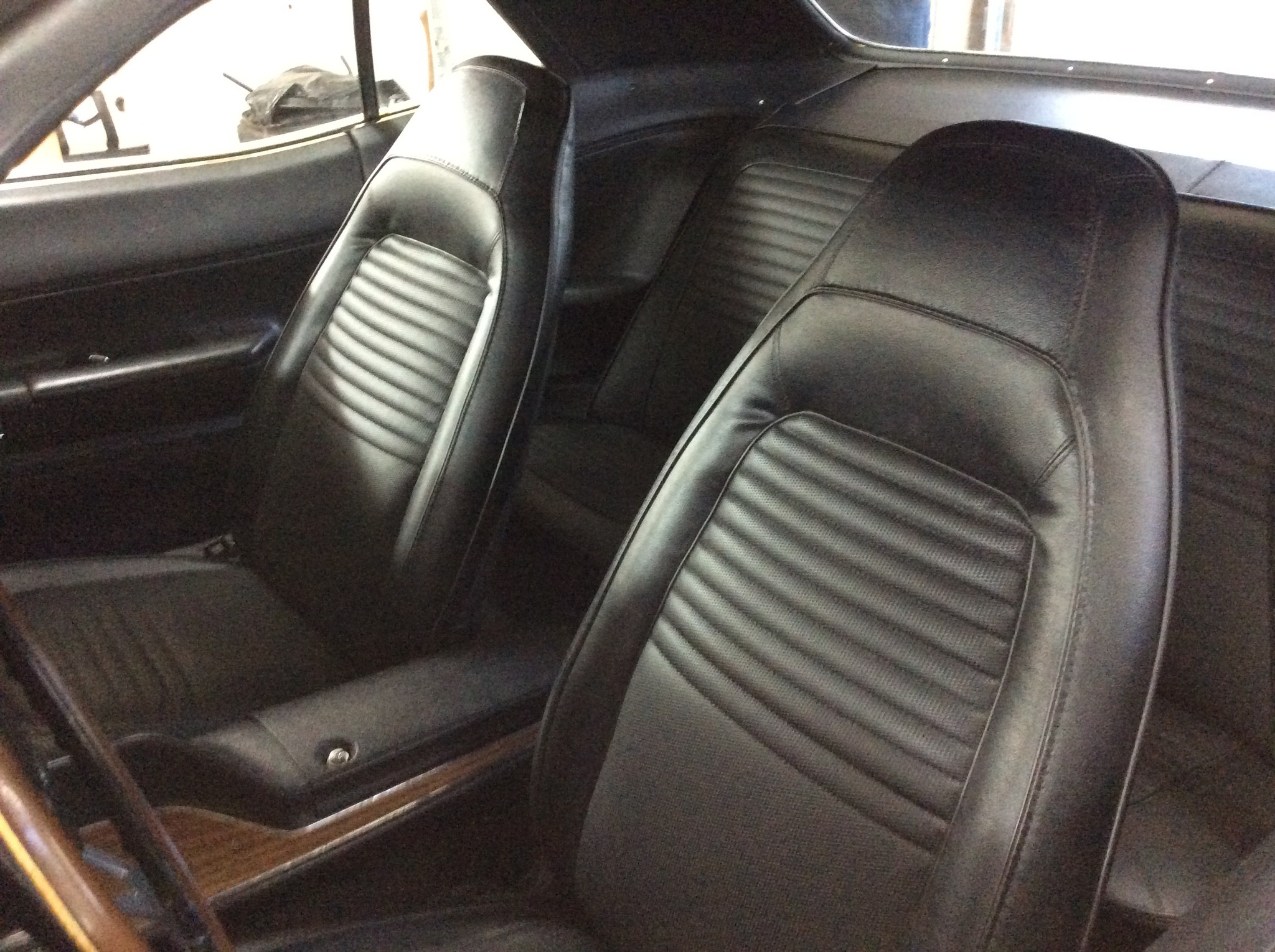 original interior of 10,000 mile 1970 Hemicuda.jpg