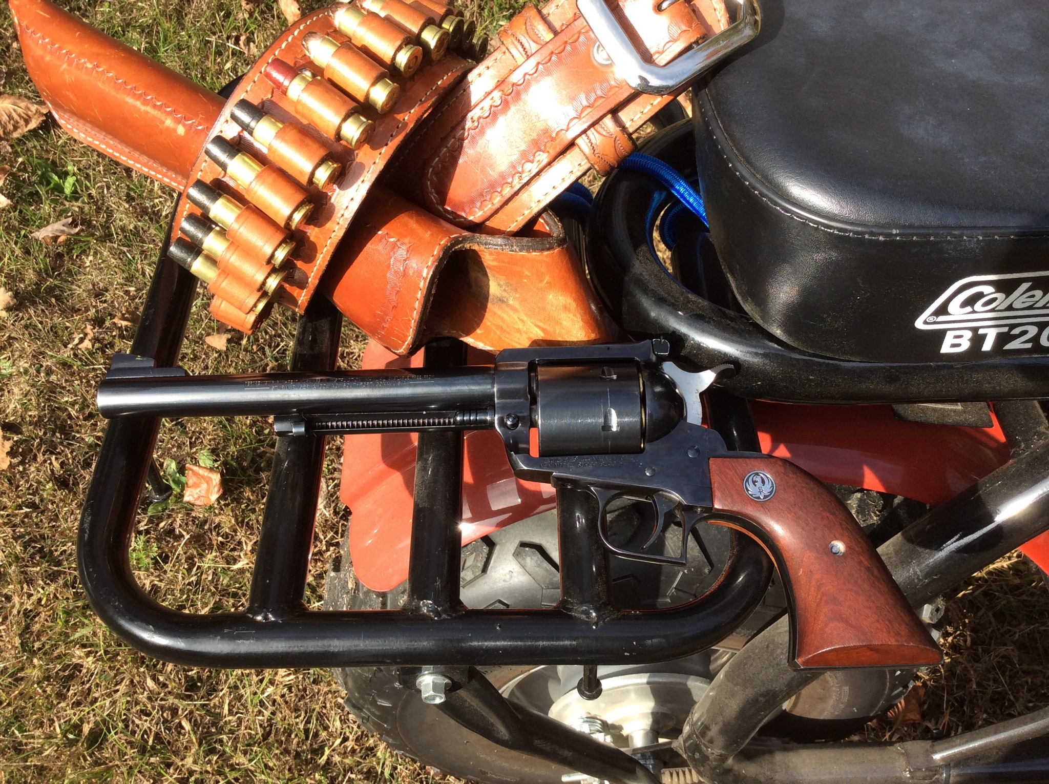 Ruger Super Blackhawk in 44 Mag   one great shootin six shooter.jpg