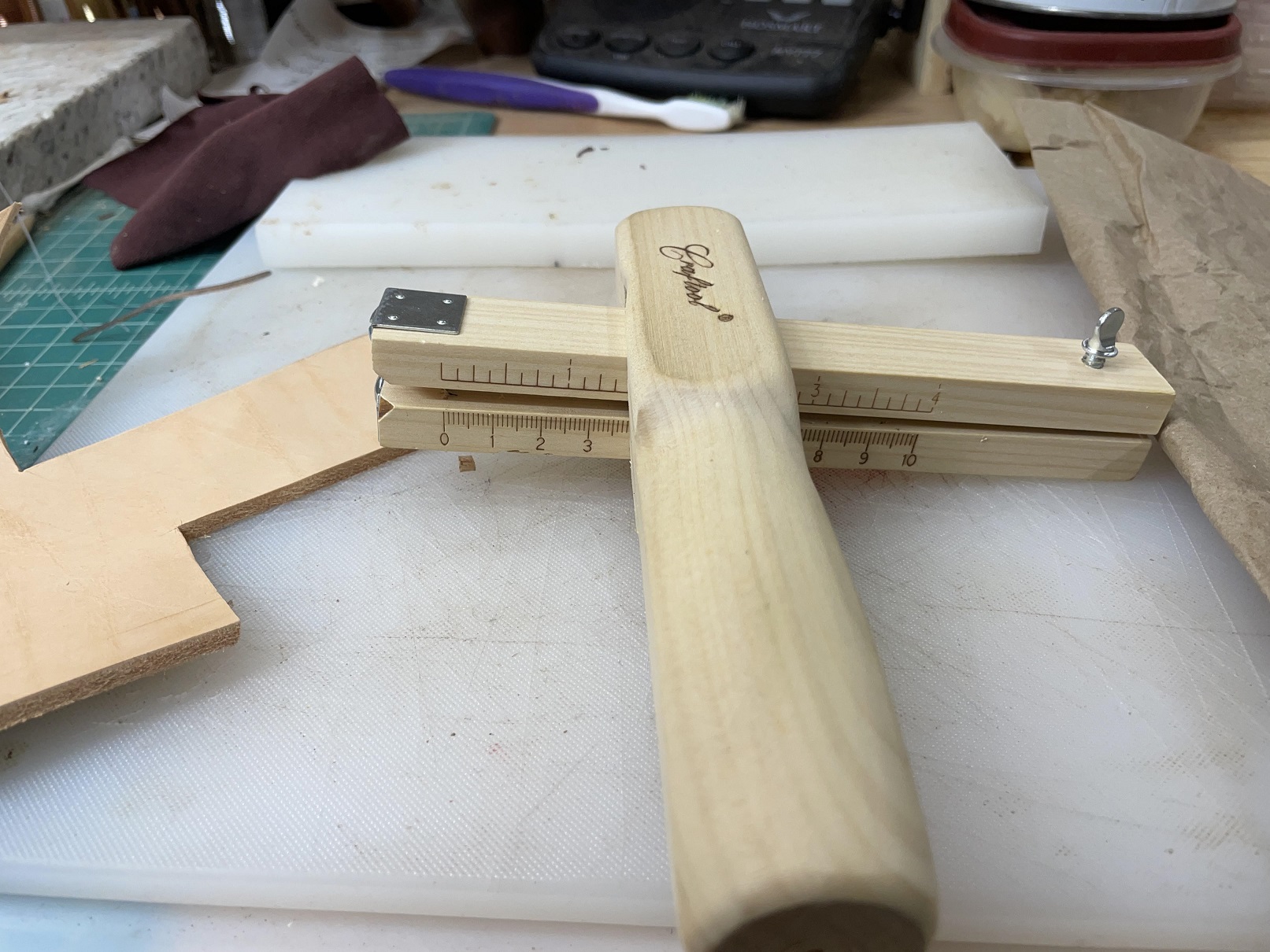 19 strap cutter.jpg